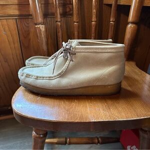 Clarks original wallabees size 9.5